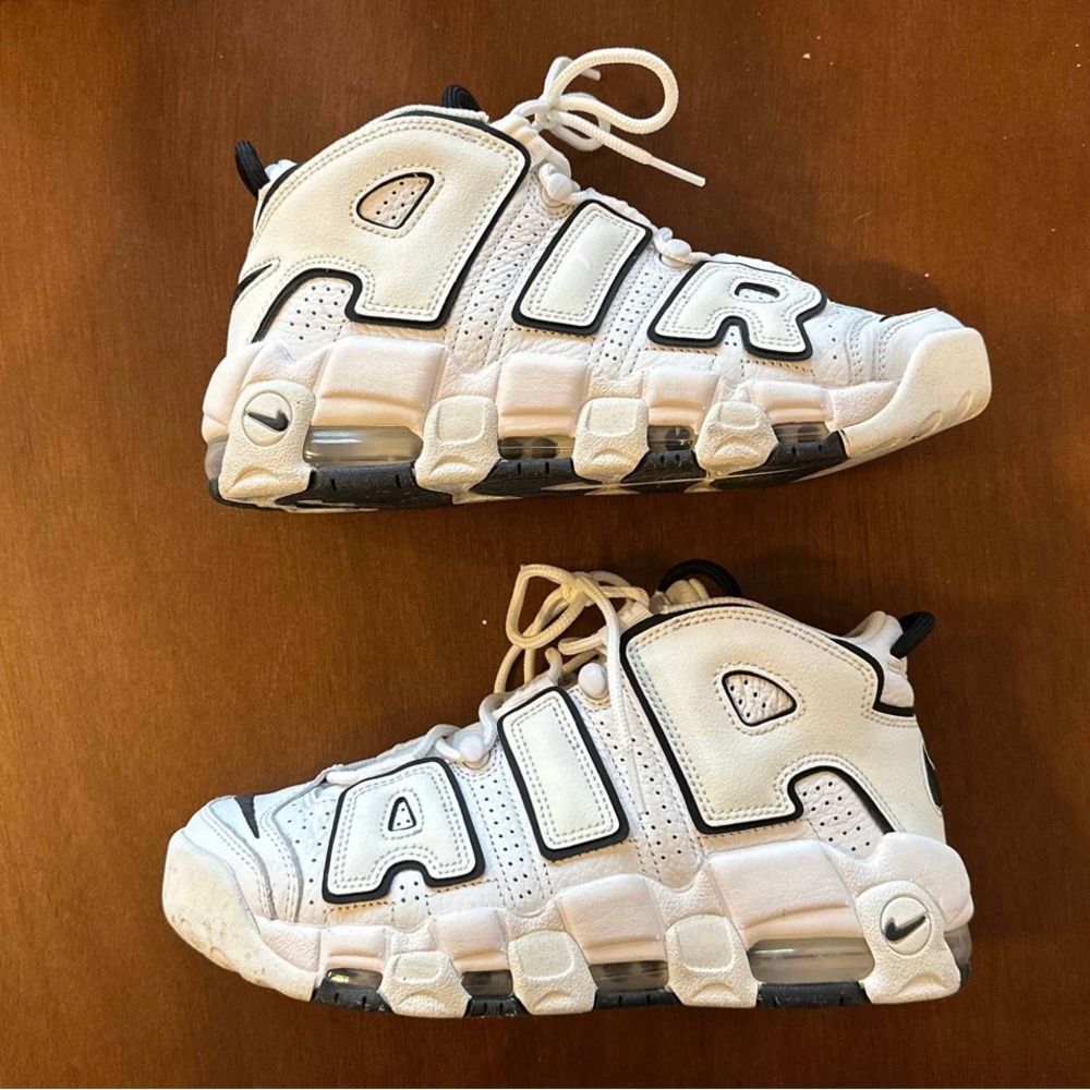 Women’s Air More Uptempo Black and White sz 8.5